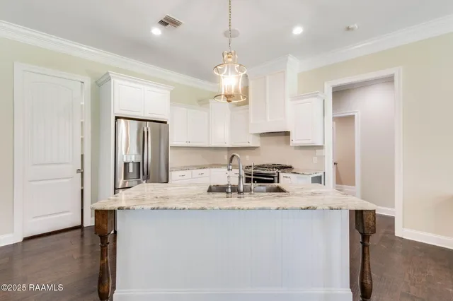 $360,000 | 170 Noah's Ark Boulevard, Cankton, LA 70584