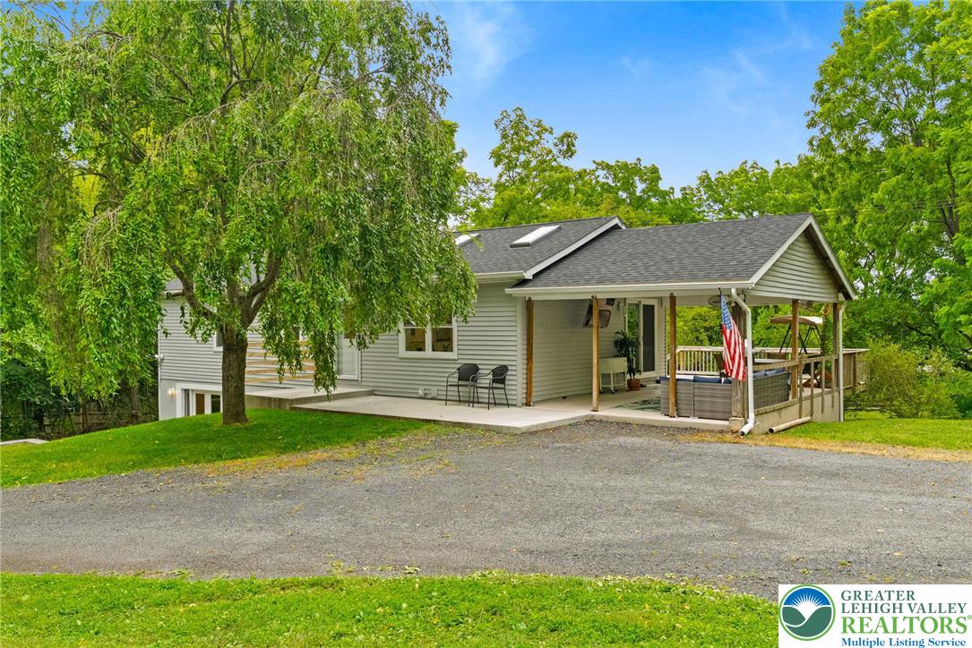 2007 Springtown Hill Road Hellertown, PA 18055 - Photo 1 of 100 Front