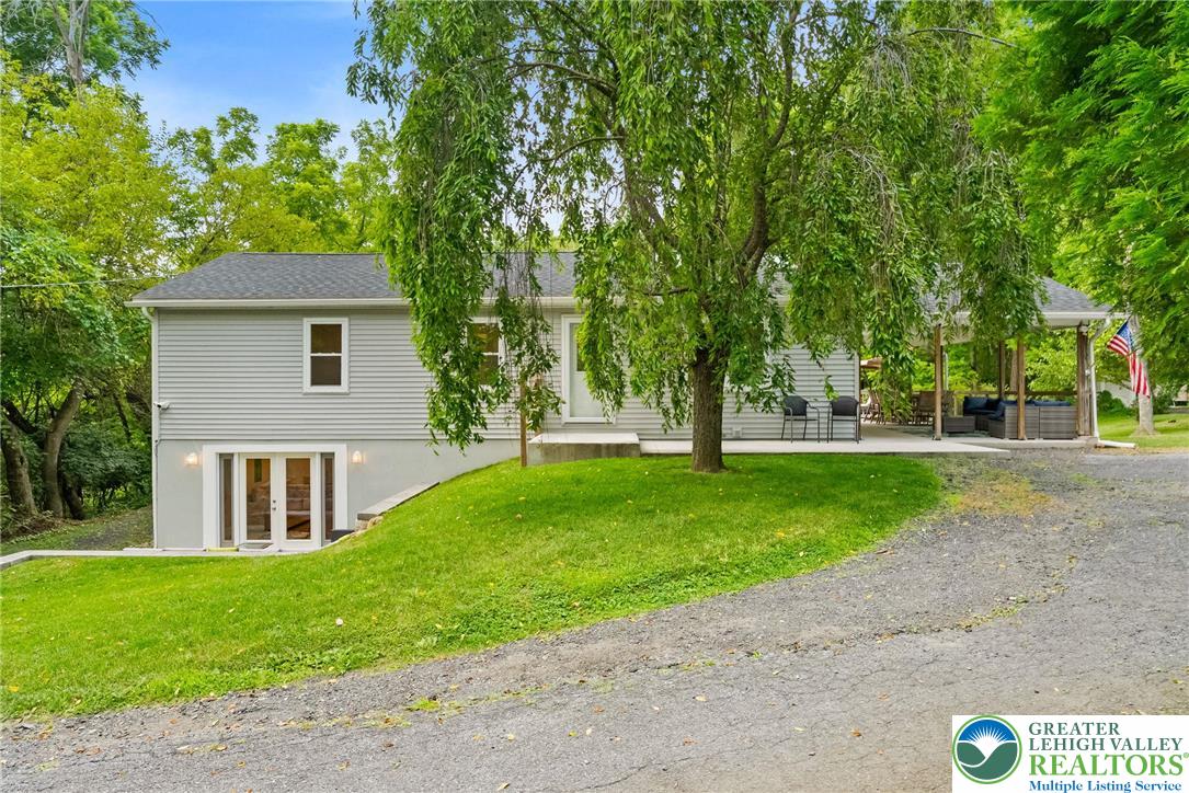 2007 Springtown Hill Road Hellertown, PA 18055 - Photo 17 of 100 Front