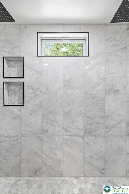 2007 Springtown Hill Road Hellertown, PA 18055 - Photo 49 of 100 DUAL RAINFALL SHOWER HEADS
