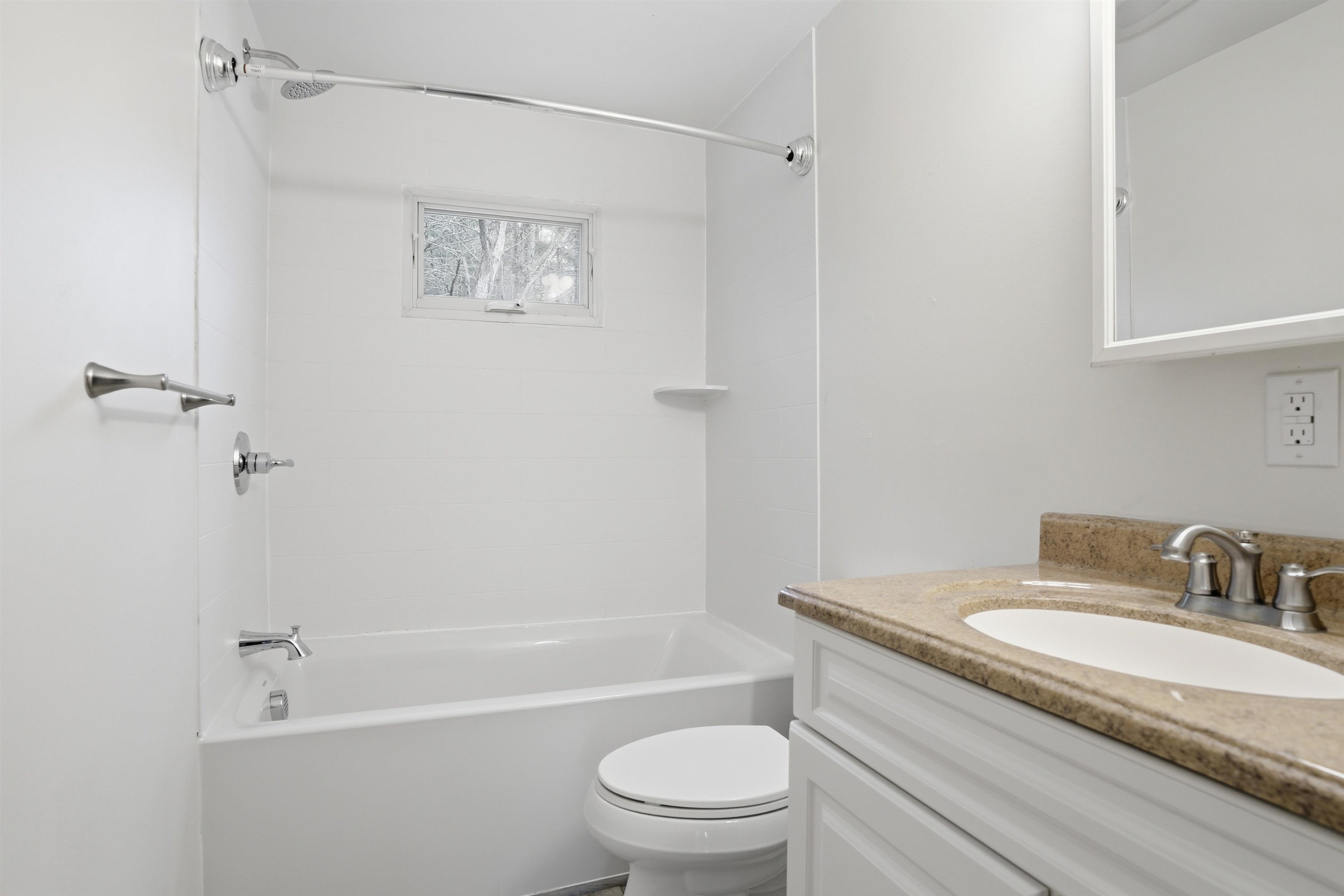 4 Linda Lane, Unit 5 Stratham, NH 03885 - Photo 21 of 28