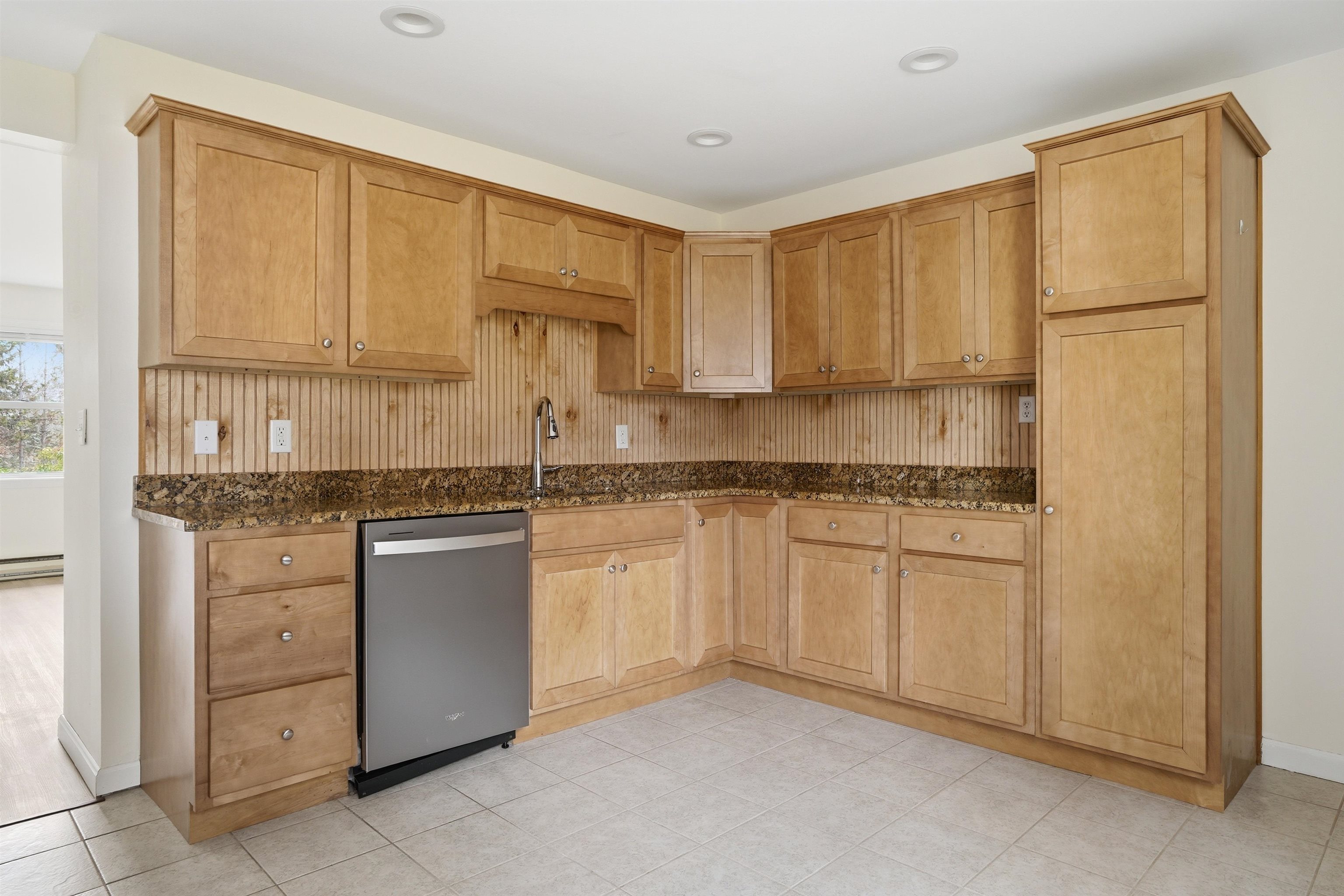 4 Linda Lane, Unit 5 Stratham, NH 03885 - Photo 5 of 28