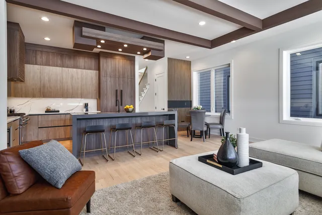 $1,299,000 | 5620 North Francisco Avenue, Chicago, IL 60659