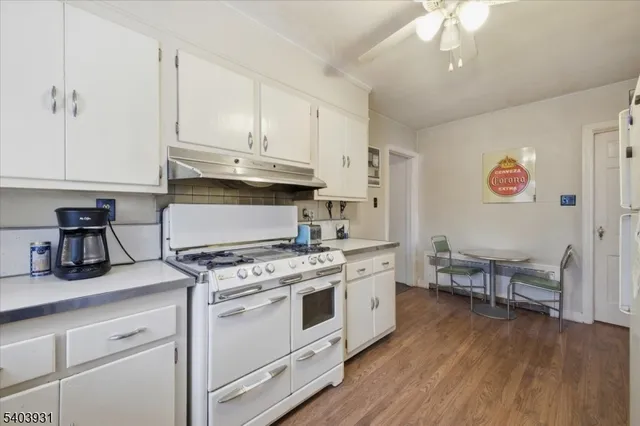 $529,900 | 313 Warren Avenue, Stirling, NJ 07980