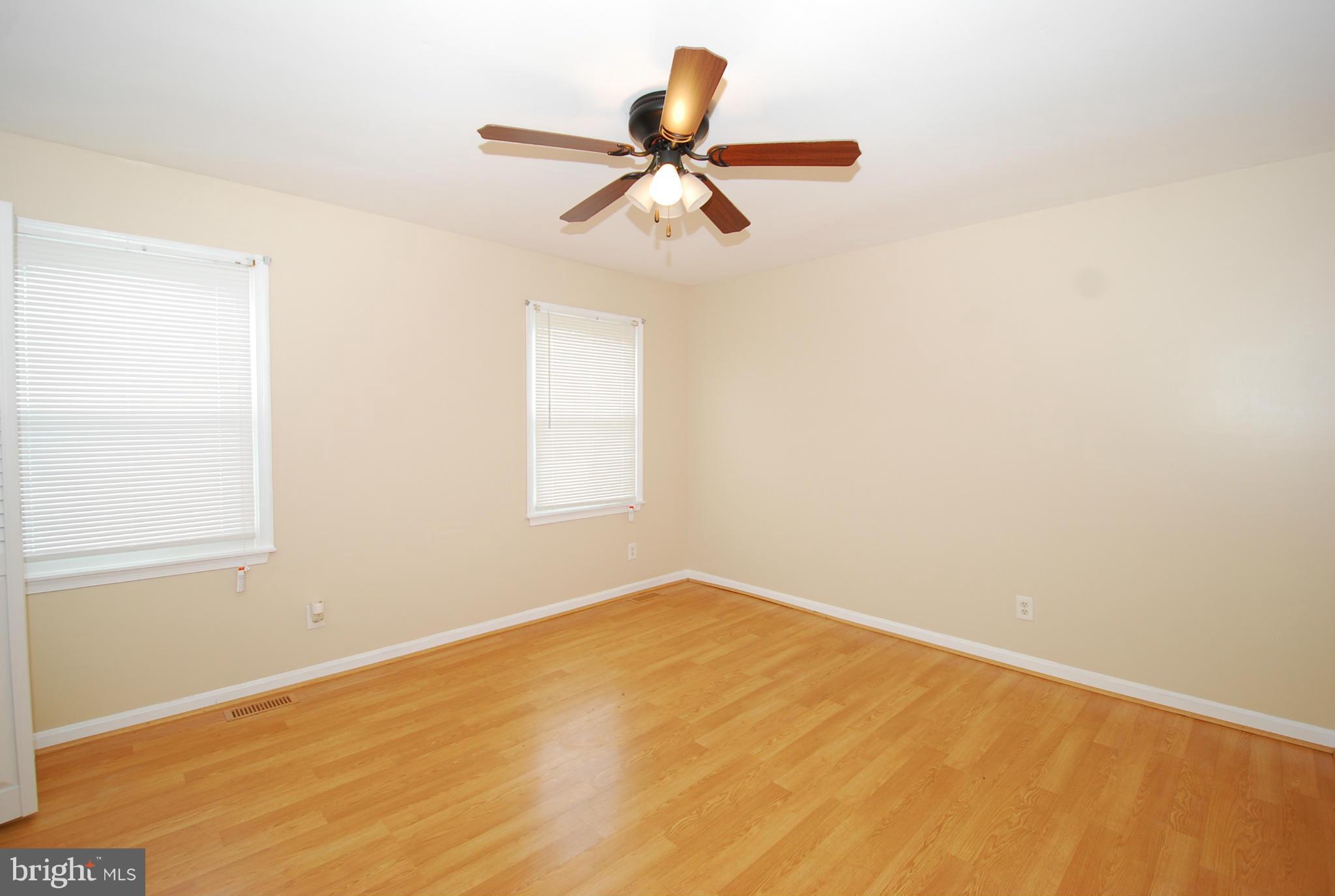 4210 Salem Bottom Road Westminster, MD 21157 - Photo 5 of 22 Living Room