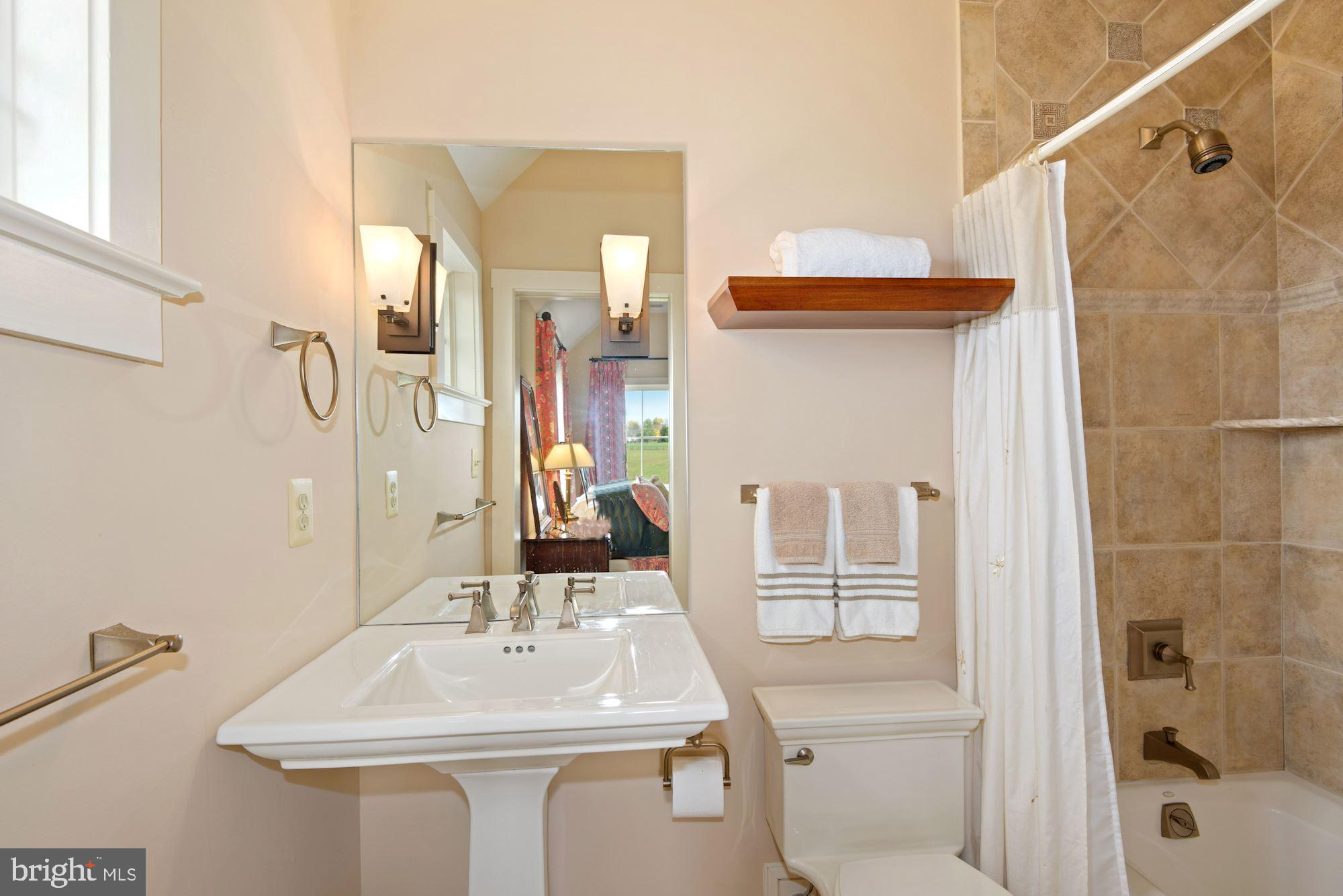 21232 Unison Road Middleburg, VA 20117 - Photo 46 of 123 Private full bathroom for 2nd bedroom