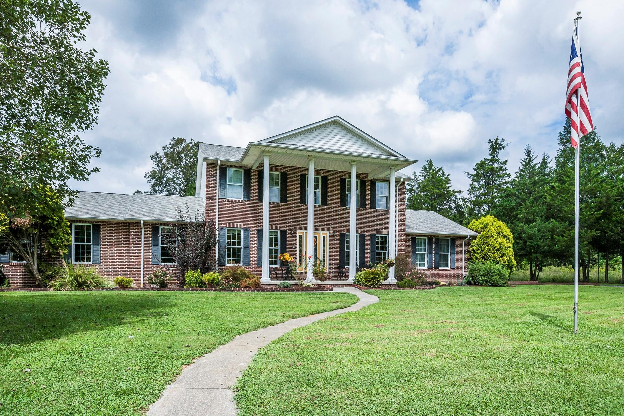 926 Paint Rock Valley Road Philadelphia, TN 37846 - Photo 1 of 32 197N5805w