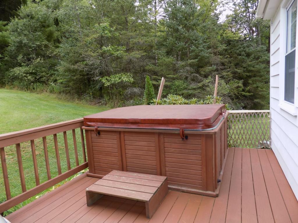 379 Cloverdale Road Chenango Forks, NY 13746 - Photo 16 of 19 Gallery Image 16