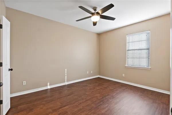$2,350 | 3338 General Parkway, College Station, TX 77845