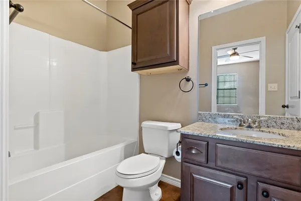$2,350 | 3338 General Parkway, College Station, TX 77845