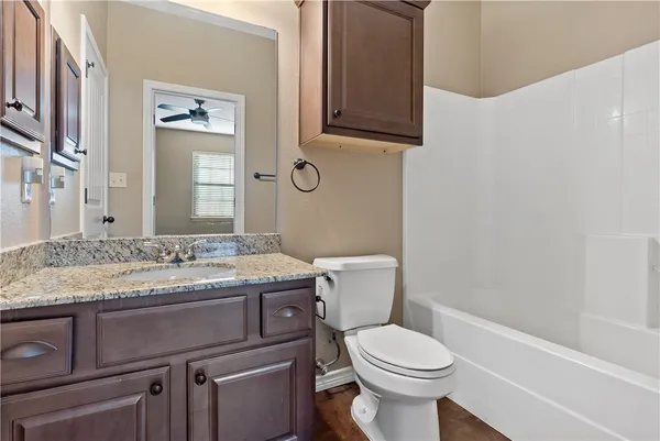 $2,350 | 3338 General Parkway, College Station, TX 77845