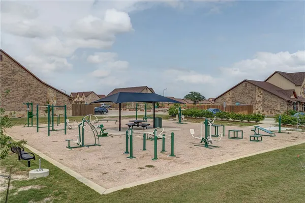$2,350 | 3338 General Parkway, College Station, TX 77845
