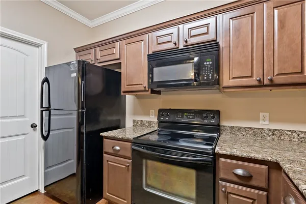 $2,350 | 3338 General Parkway, College Station, TX 77845