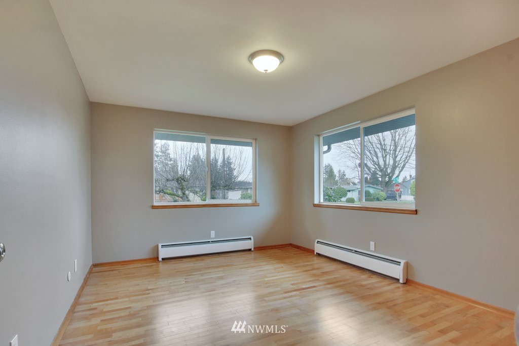 108 R Street Northeast Auburn, WA 98002 - Photo 21 of 37