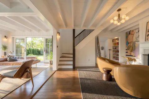 $2,395,000 | 91 East Tiana Road, Hampton Bays, NY 11946