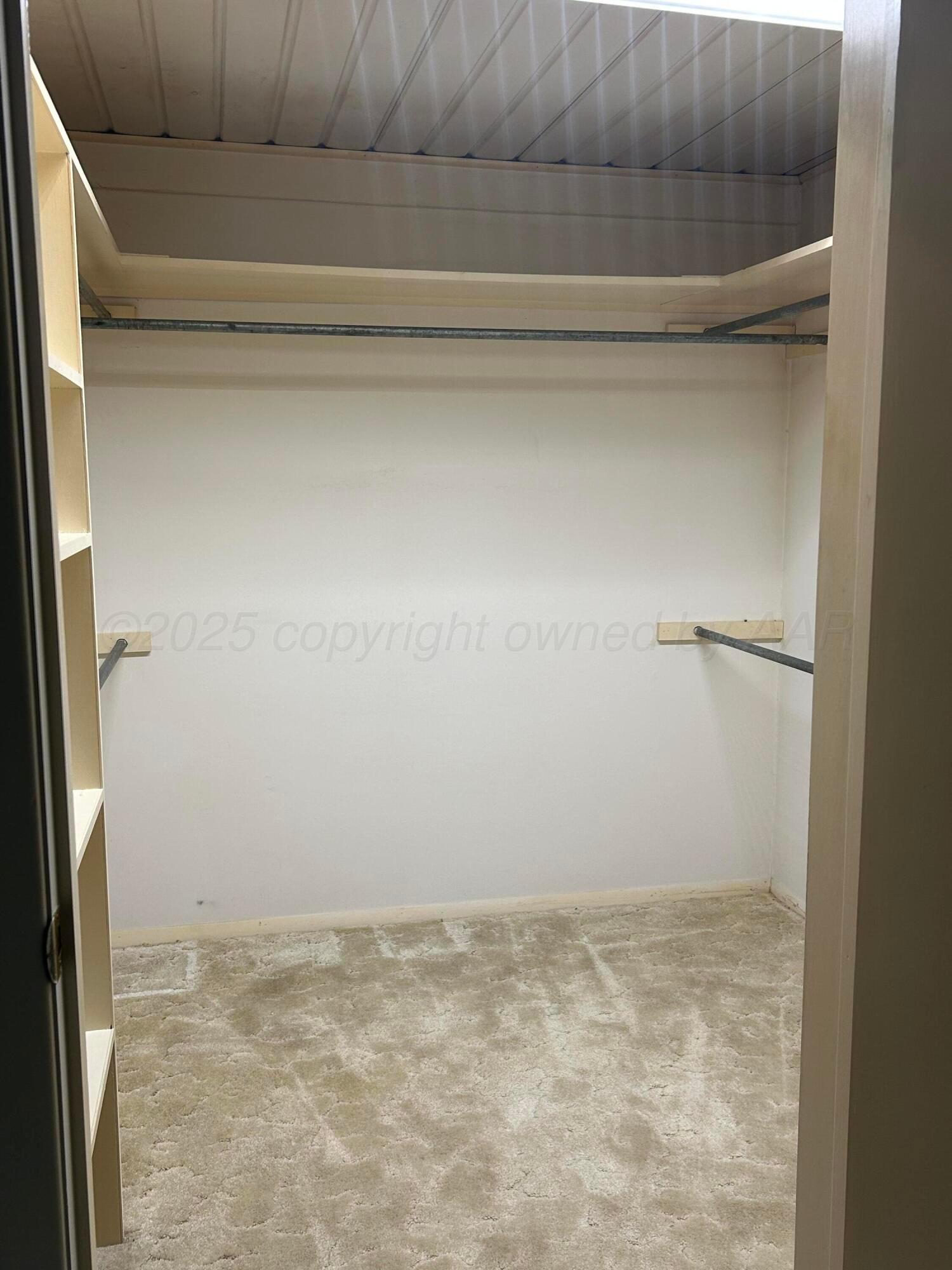 102 Willow Street Lipscomb, TX 79056 - Photo 20 of 34 a view of an empty room