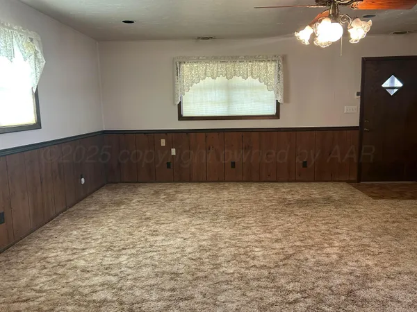 $160,000 | 102 Willow Street, Lipscomb, TX 79056