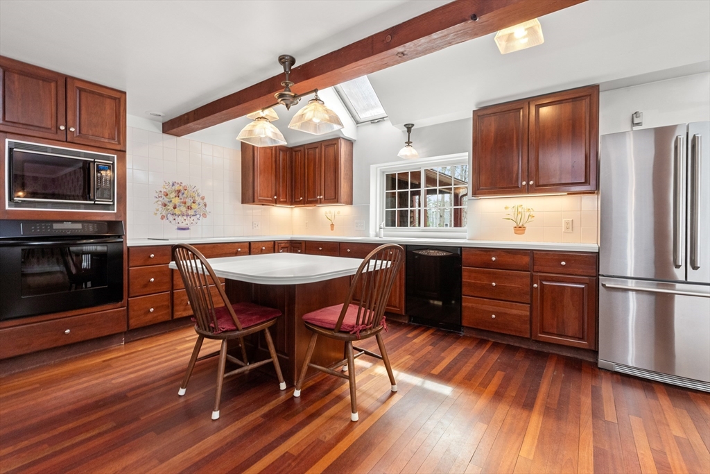 55 Colrain Road Topsfield, MA 01983 - Photo 4 of 29