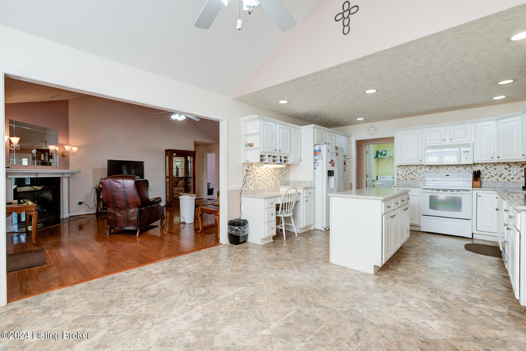 7614 Stone Ledge Road Louisville, KY 40291 - Photo 8 of 37 GSP-7614 Stone Ledge Rd-11