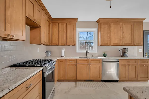 $344,900 | 24333 South Valley Drive, Channahon, IL 60410