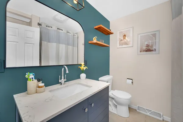 $344,900 | 24333 South Valley Drive, Channahon, IL 60410