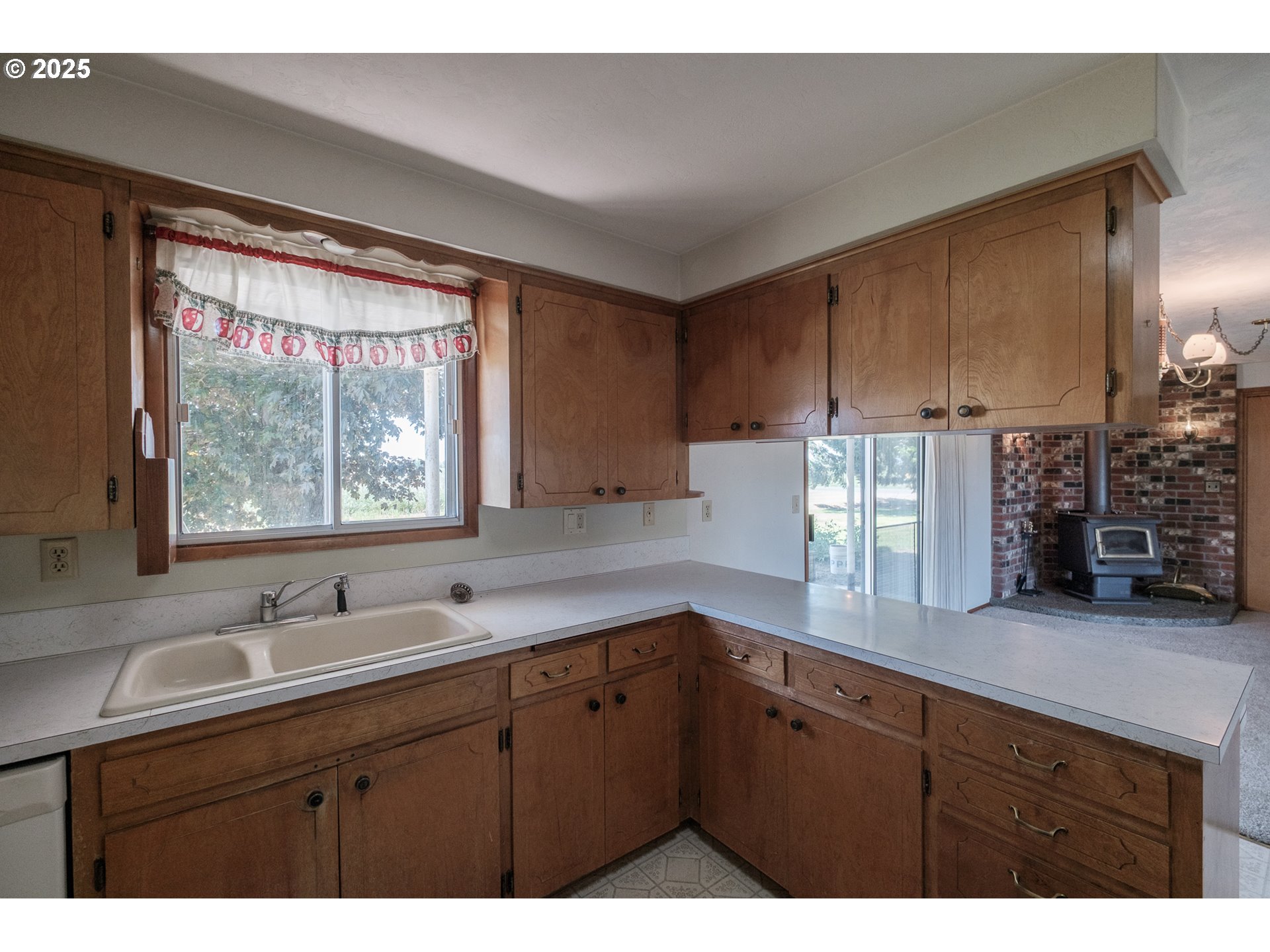 35420 Knox Butte Road East Albany, OR 97322 - Photo 9 of 43 Gallery Image 9