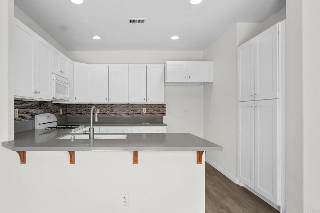 641 Sumner Way, Unit 1 Oceanside, CA 92058 - Photo 16 of 27