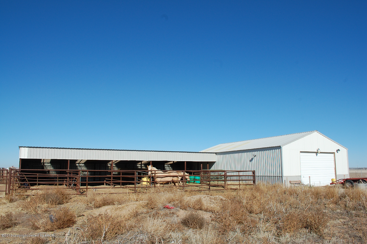 1600 Venetia Road Amarillo, TX 79118 - Photo 36 of 38 a view of a garage