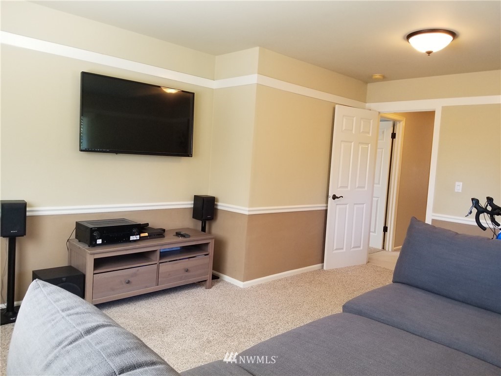 18642 172nd Place Southeast Renton, WA 98058 - Photo 16 of 18 Gallery Image 16