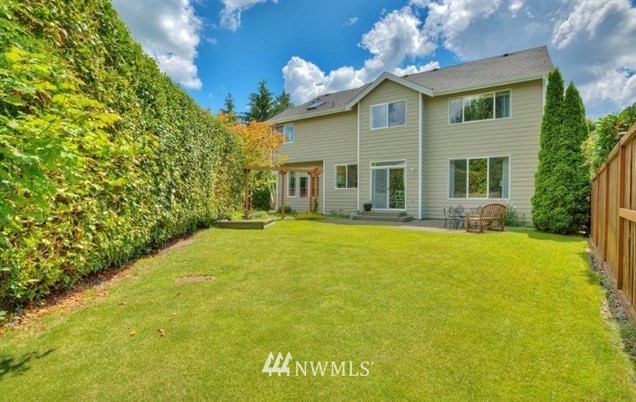 18642 172nd Place Southeast Renton, WA 98058 - Photo 4 of 18 Gallery Image 4
