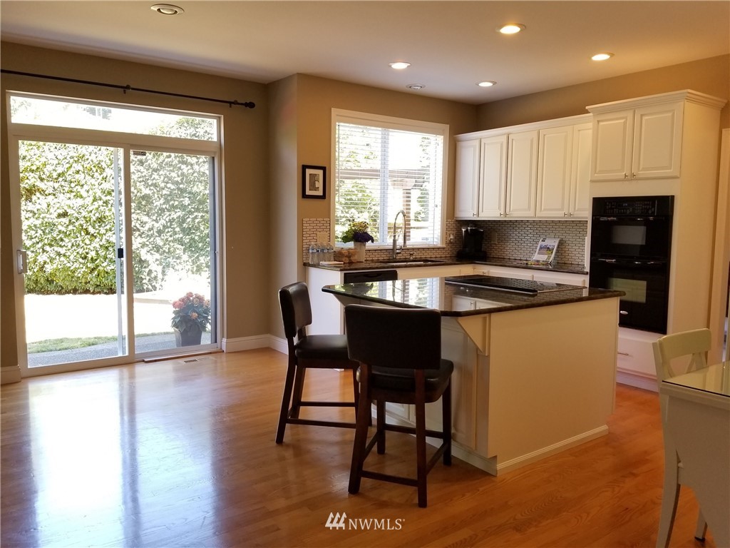 18642 172nd Place Southeast Renton, WA 98058 - Photo 9 of 18 Gallery Image 9