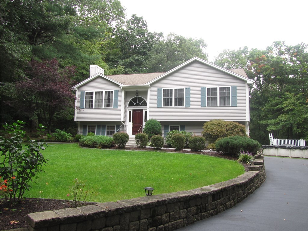 71 Wolf Hill Road Smithfield, RI 02917 - Photo 31 of 38 Gallery Image 31