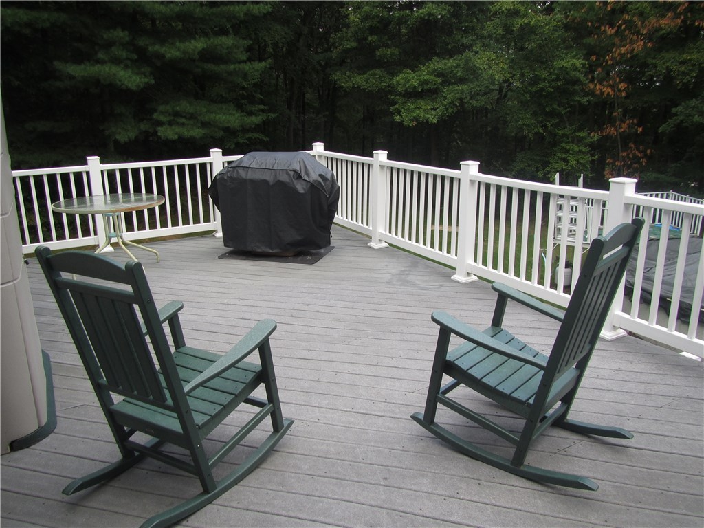 71 Wolf Hill Road Smithfield, RI 02917 - Photo 34 of 38 Gallery Image 34