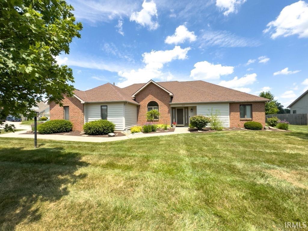 823 Autumn Ridge Lane Fort Wayne, IN 46804 - Photo 1 of 36