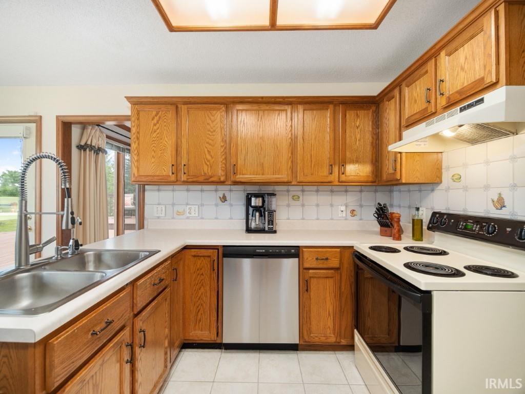 823 Autumn Ridge Lane Fort Wayne, IN 46804 - Photo 13 of 36