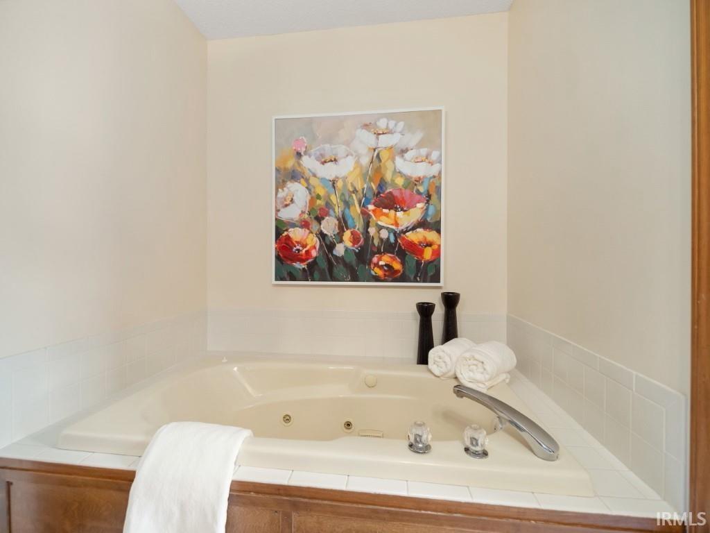823 Autumn Ridge Lane Fort Wayne, IN 46804 - Photo 19 of 36