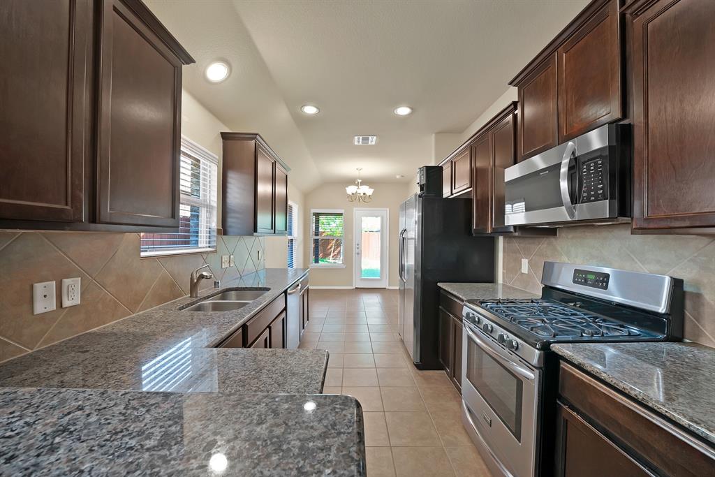 9936 Copperhead Lane McKinney, TX 75071 - Photo 11 of 34