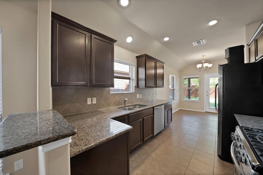 9936 Copperhead Lane McKinney, TX 75071 - Photo 10 of 34