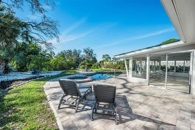 $425,000 | 4320 Huntington Street Northeast, St. Petersburg, FL 33703