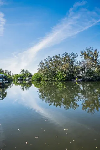 $425,000 | 4320 Huntington Street Northeast, St. Petersburg, FL 33703