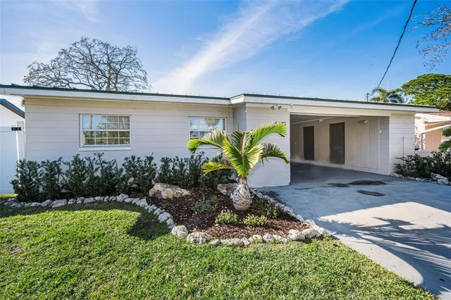 $425,000 | 4320 Huntington Street Northeast, St. Petersburg, FL 33703