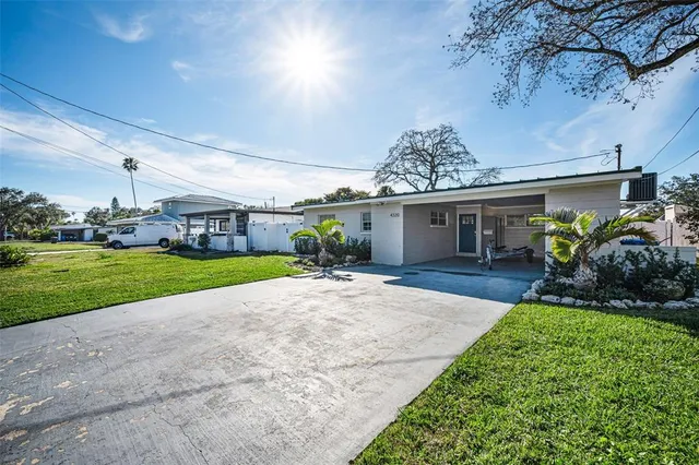 $425,000 | 4320 Huntington Street Northeast, St. Petersburg, FL 33703