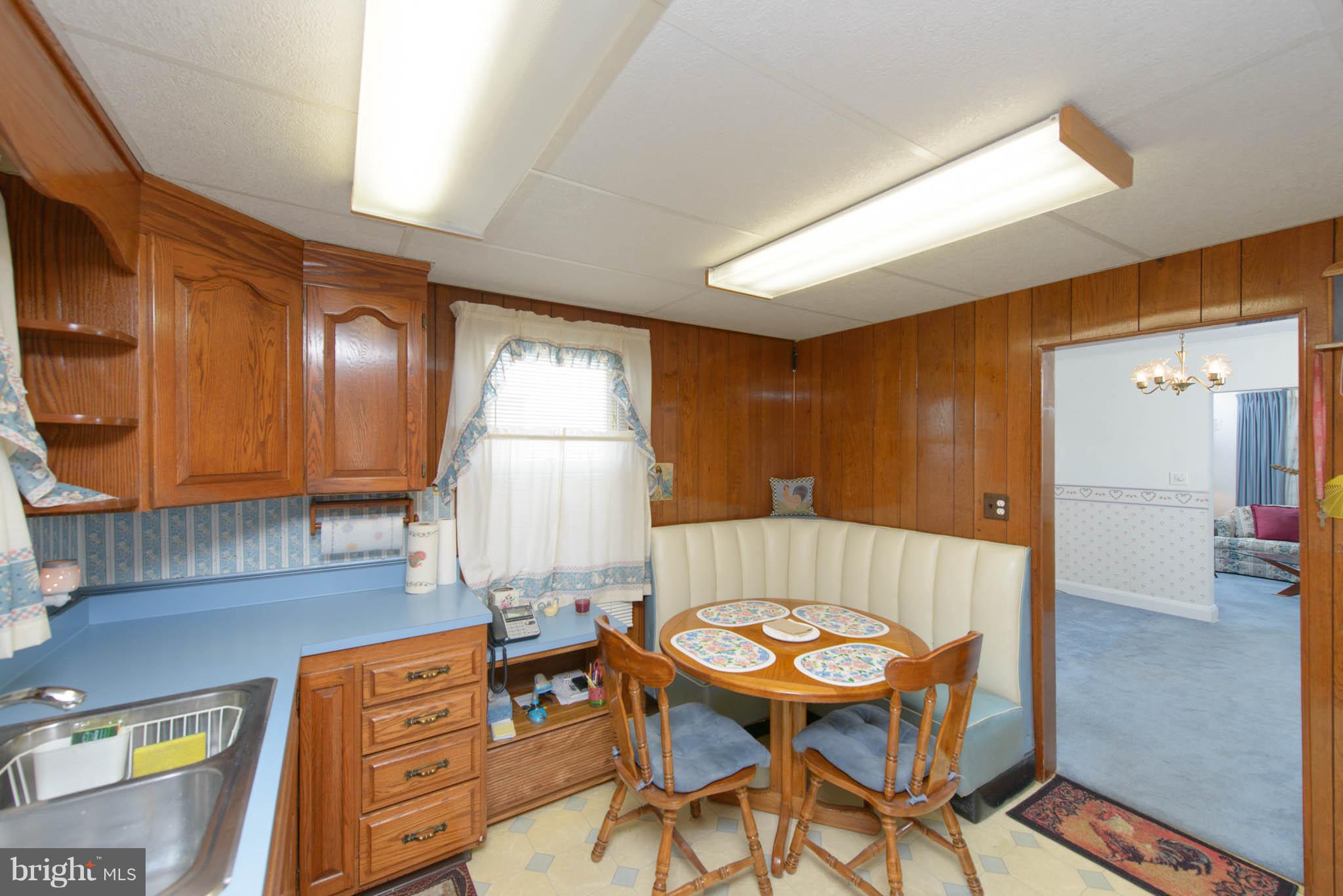 11 Fairway Road Baltimore, MD 21221 - Photo 11 of 30 Eat in Kitchen