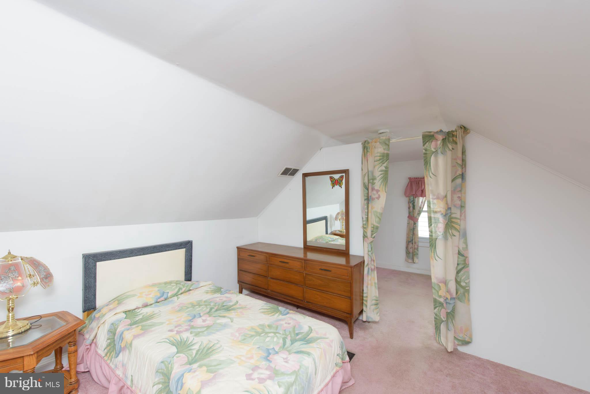 11 Fairway Road Baltimore, MD 21221 - Photo 21 of 30 Second Bedroom