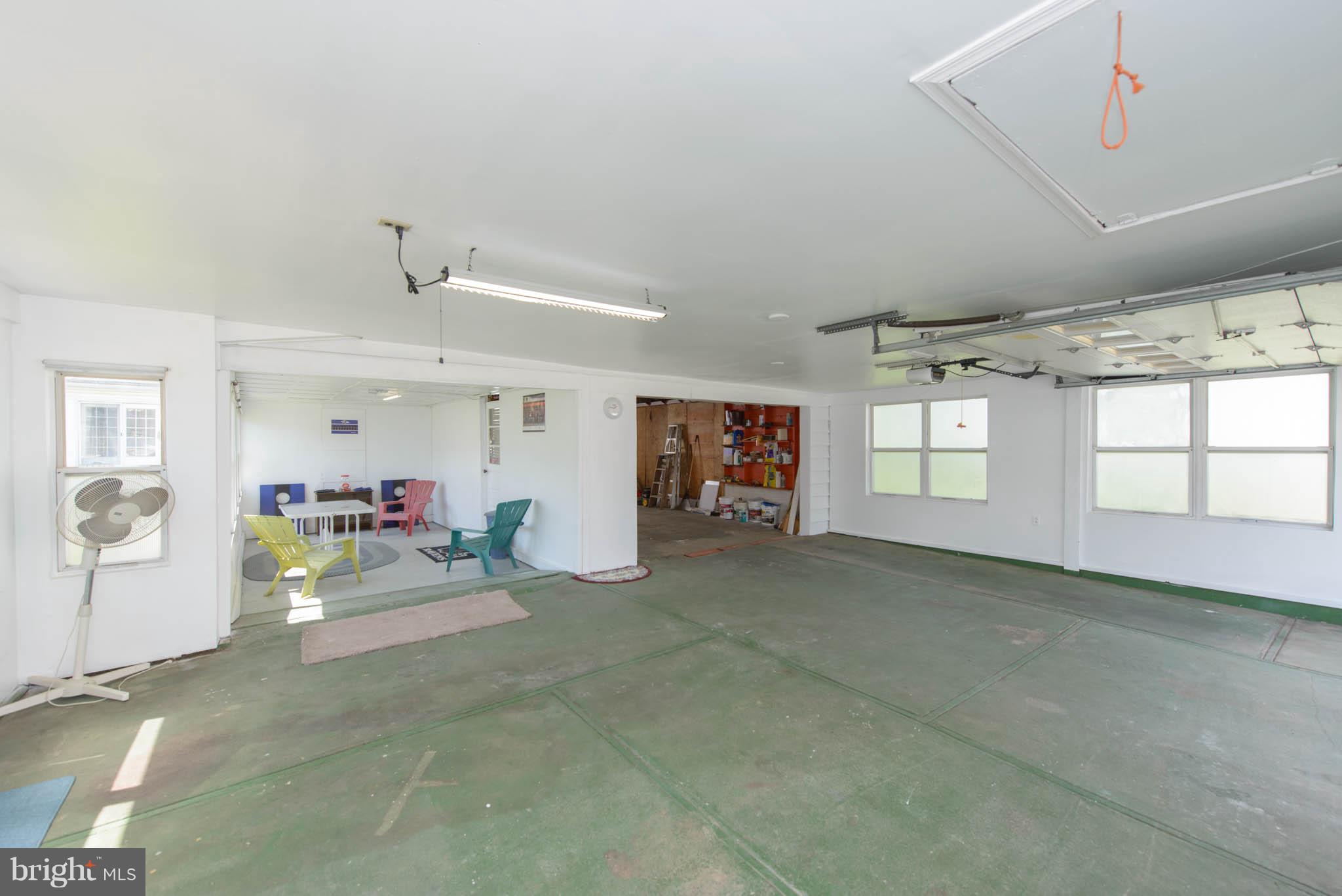 11 Fairway Road Baltimore, MD 21221 - Photo 27 of 30 Garage