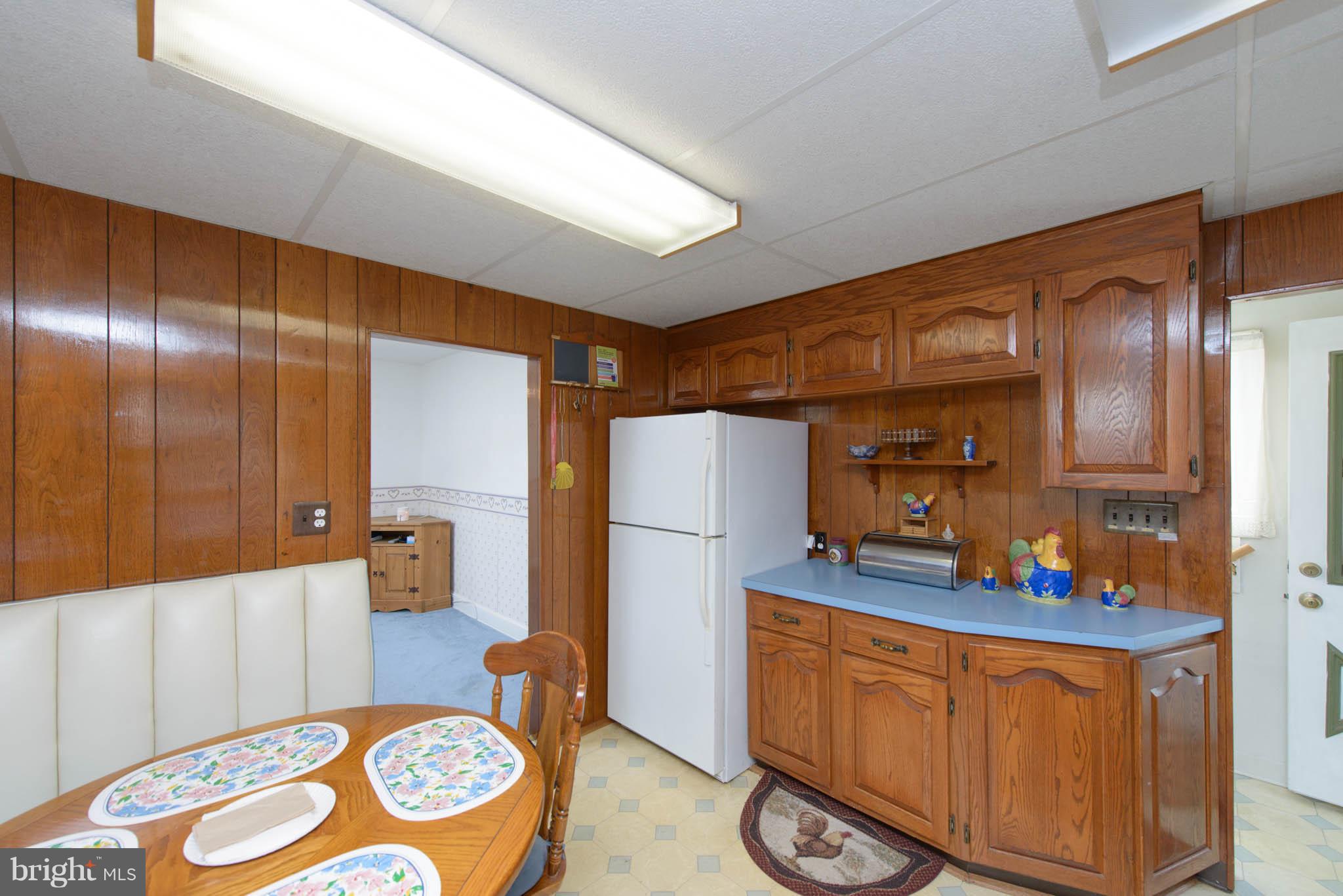 11 Fairway Road Baltimore, MD 21221 - Photo 10 of 30 Eat in Kitchen