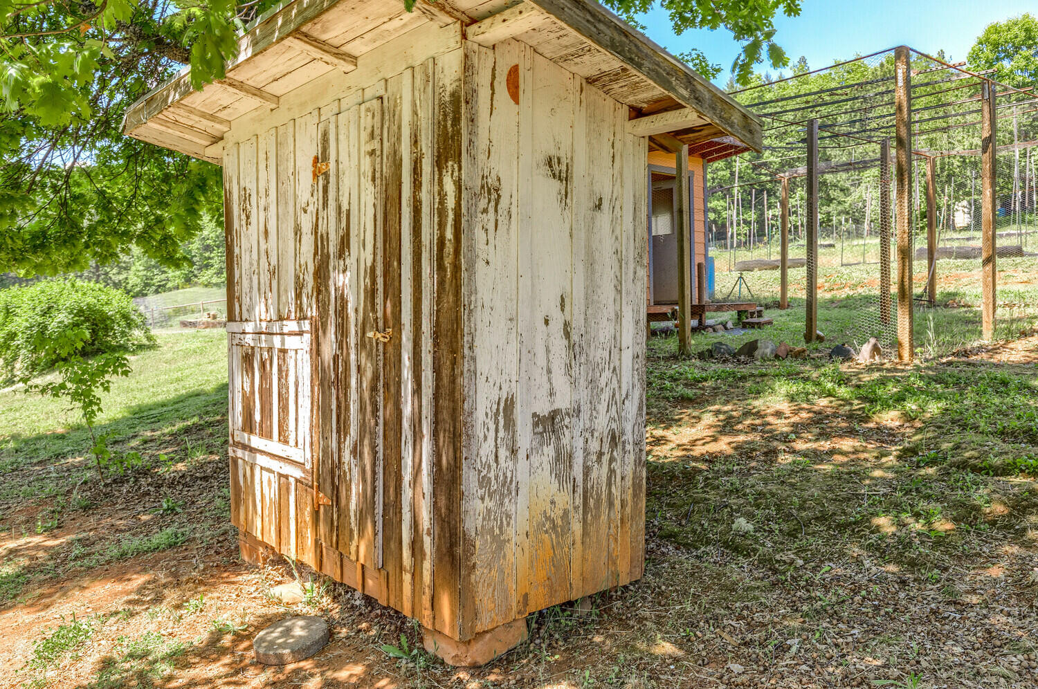 5916 Tunnel Loop Road Grants Pass, OR 97526 - Photo 62 of 65 a view of a outdoor space