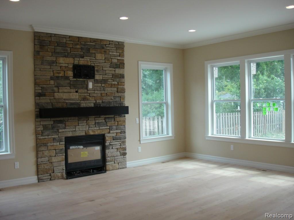 1804 Derby Road Birmingham, MI 48009 - Photo 6 of 25 DSC02181.jpg