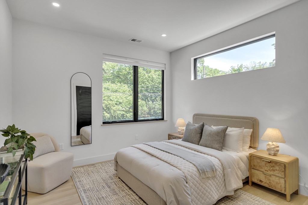 1242 Beacon Street Newton, MA 02468 - Photo 19 of 28