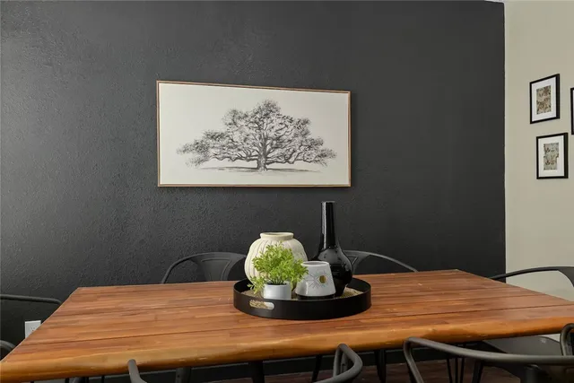 $1,900 | 207 North Preston Avenue, Bryan, TX 77803